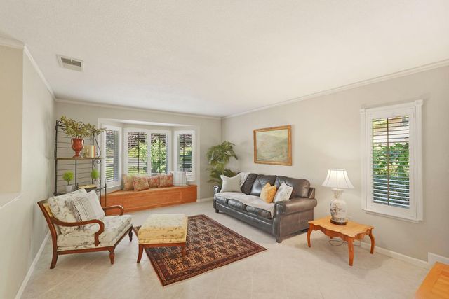 430 Flower Dr, Folsom, CA 95630