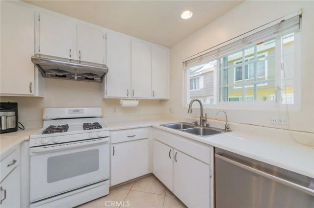 47 Fox, Irvine, CA 92614