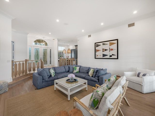 129 Brookhaven Court, Palm Beach Gardens, FL 33418