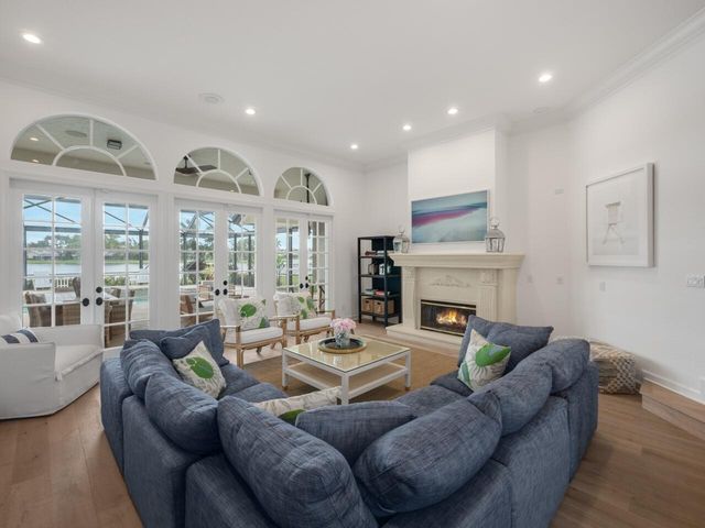 129 Brookhaven Court, Palm Beach Gardens, FL 33418