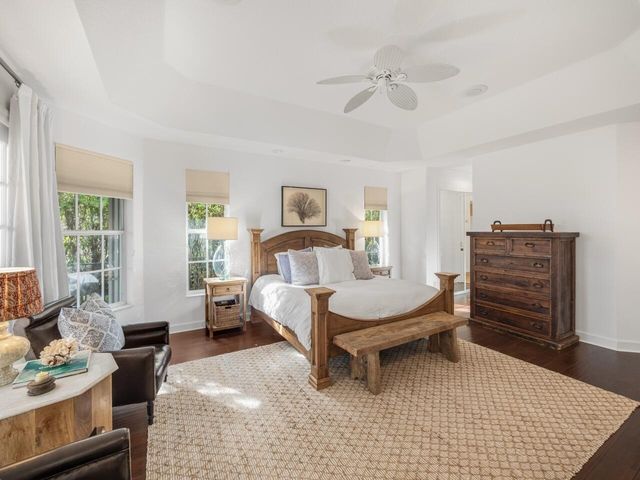 129 Brookhaven Court, Palm Beach Gardens, FL 33418