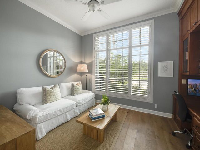 129 Brookhaven Court, Palm Beach Gardens, FL 33418