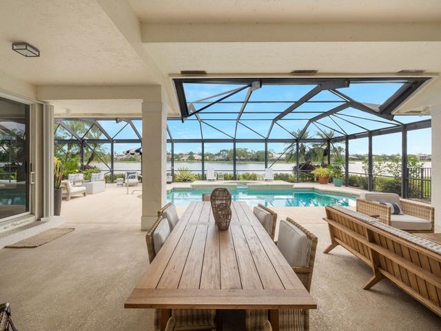 129 Brookhaven Court, Palm Beach Gardens, FL 33418