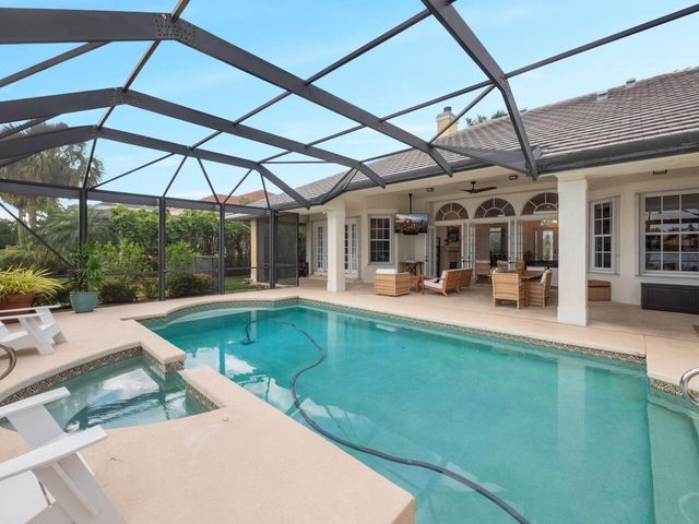 129 Brookhaven Court, Palm Beach Gardens, FL 33418