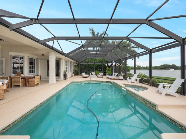 129 Brookhaven Court, Palm Beach Gardens, FL 33418