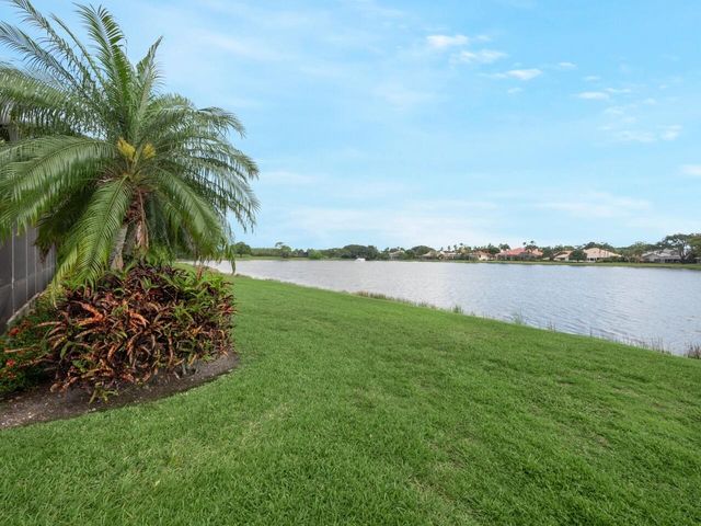 129 Brookhaven Court, Palm Beach Gardens, FL 33418