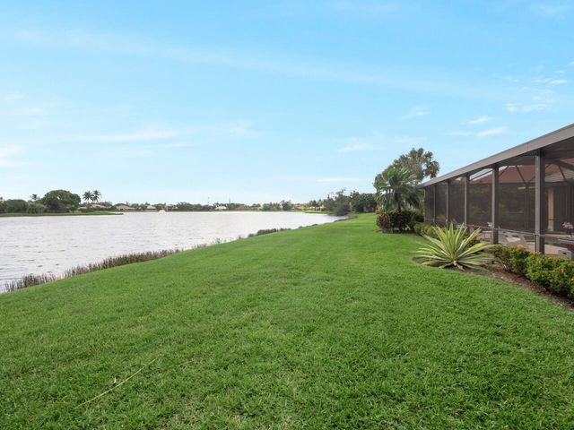 129 Brookhaven Court, Palm Beach Gardens, FL 33418