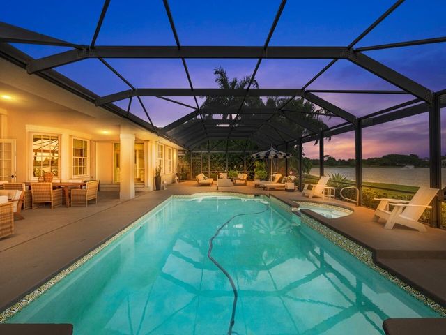 129 Brookhaven Court, Palm Beach Gardens, FL 33418