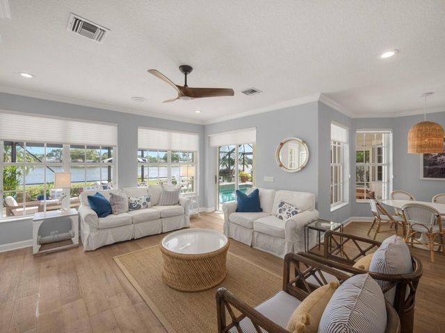 129 Brookhaven Court, Palm Beach Gardens, FL 33418