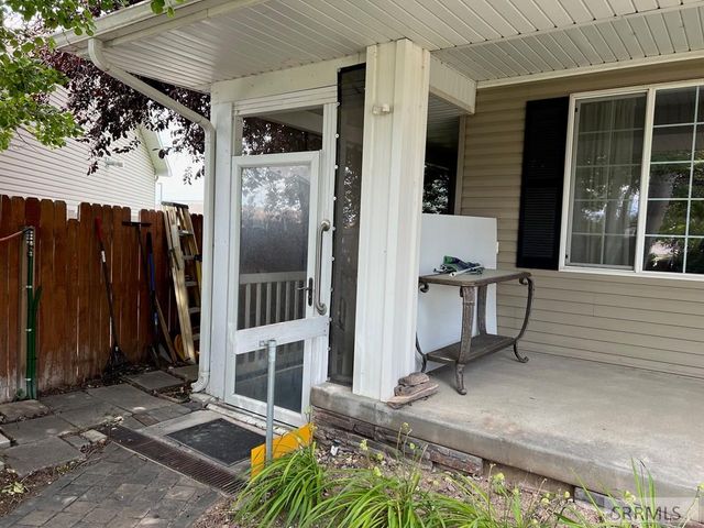 674 Katie Court, Ammon, ID 83406