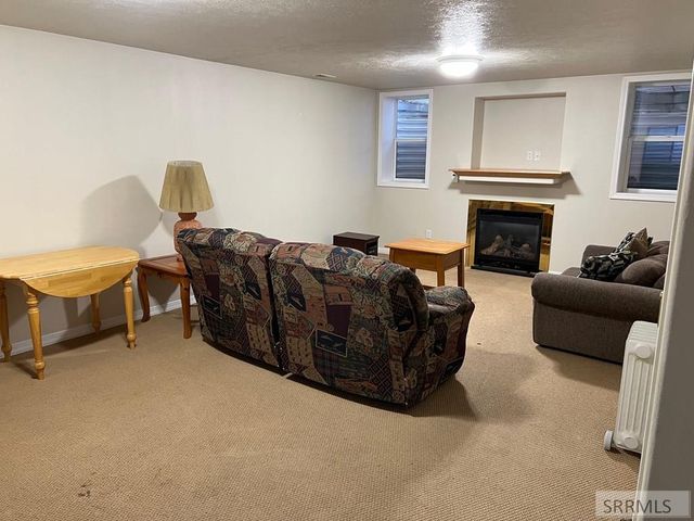 674 Katie Court, Ammon, ID 83406