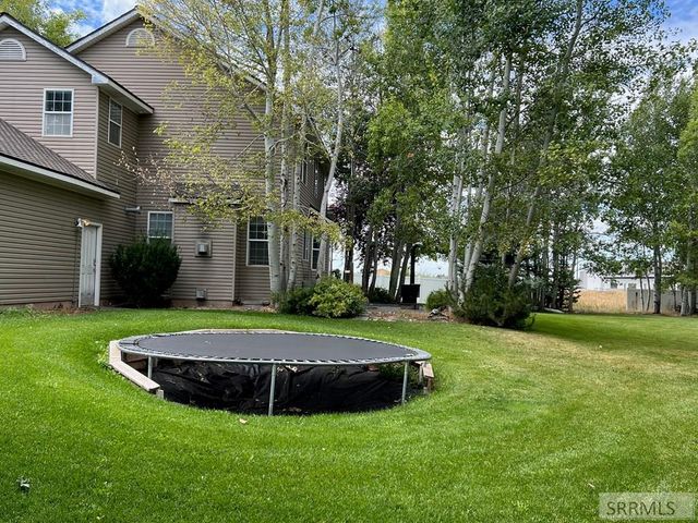 674 Katie Court, Ammon, ID 83406