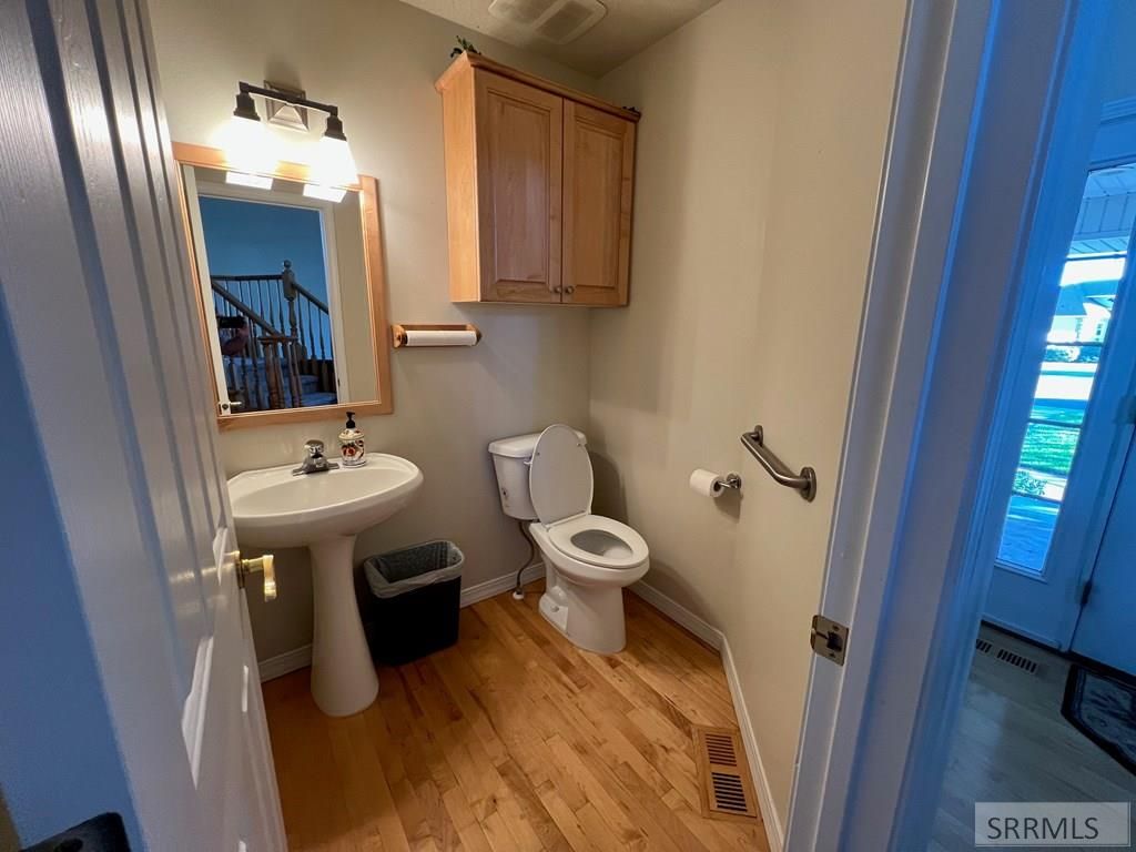 Image 17 of property listing at 674 Katie Court, Ammon, ID 83406