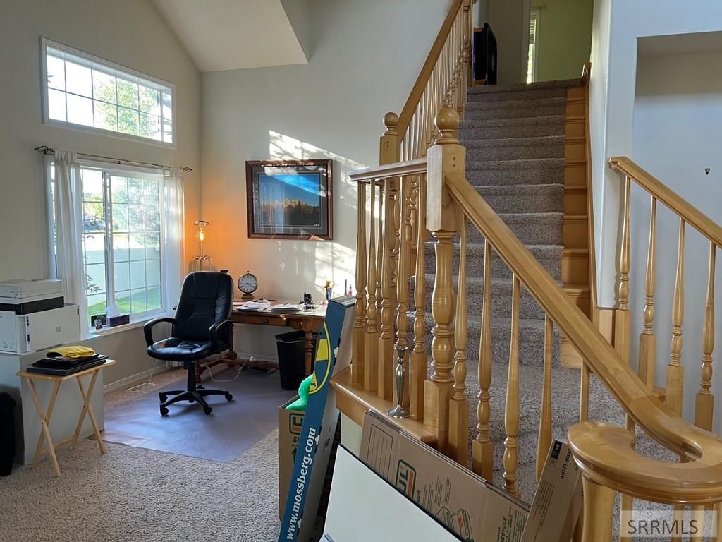 Image 7 of property listing at 674 Katie Court, Ammon, ID 83406