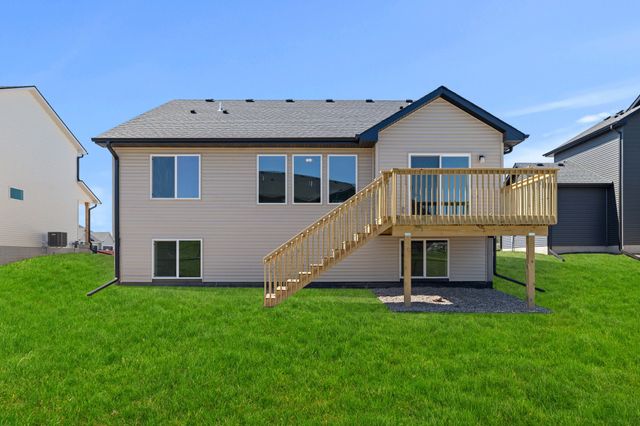 2910 NW Reinhart Drive, Ankeny, IA 50023