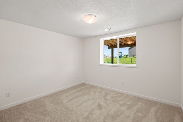 2910 NW Reinhart Drive, Ankeny, IA 50023