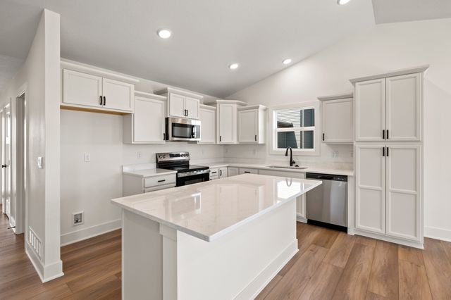 2910 NW Reinhart Drive, Ankeny, IA 50023
