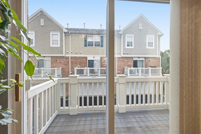 6132 Washington Court, Morton Grove, IL 60053