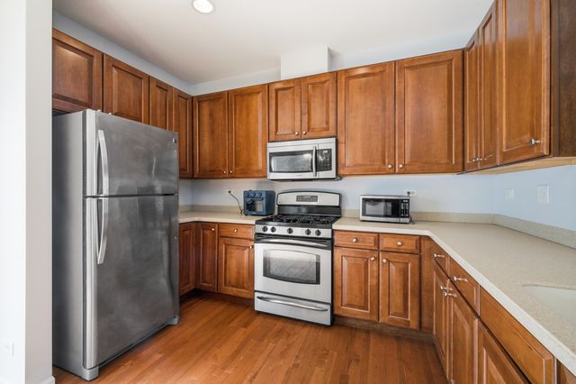 6132 Washington Court, Morton Grove, IL 60053