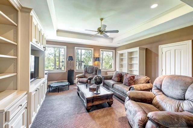 725 Blalock Road, Hedwig Village, TX 77024