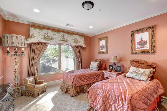 725 Blalock Road, Hedwig Village, TX 77024