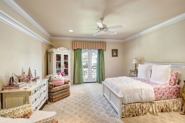 725 Blalock Road, Hedwig Village, TX 77024