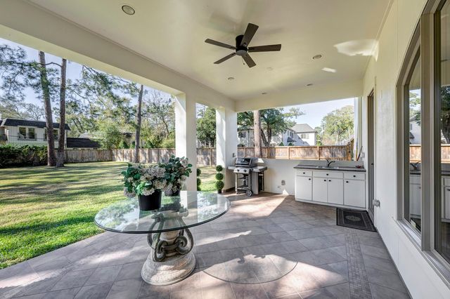 725 Blalock Road, Hedwig Village, TX 77024