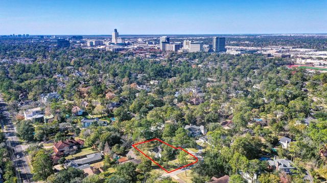 725 Blalock Road, Hedwig Village, TX 77024