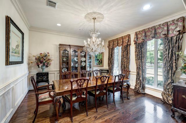 725 Blalock Road, Hedwig Village, TX 77024