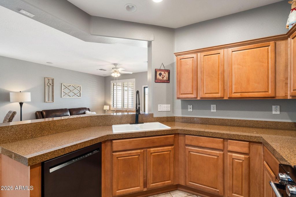 Image 11 of property listing at 1608 W KURALT Drive, Anthem, AZ 85086