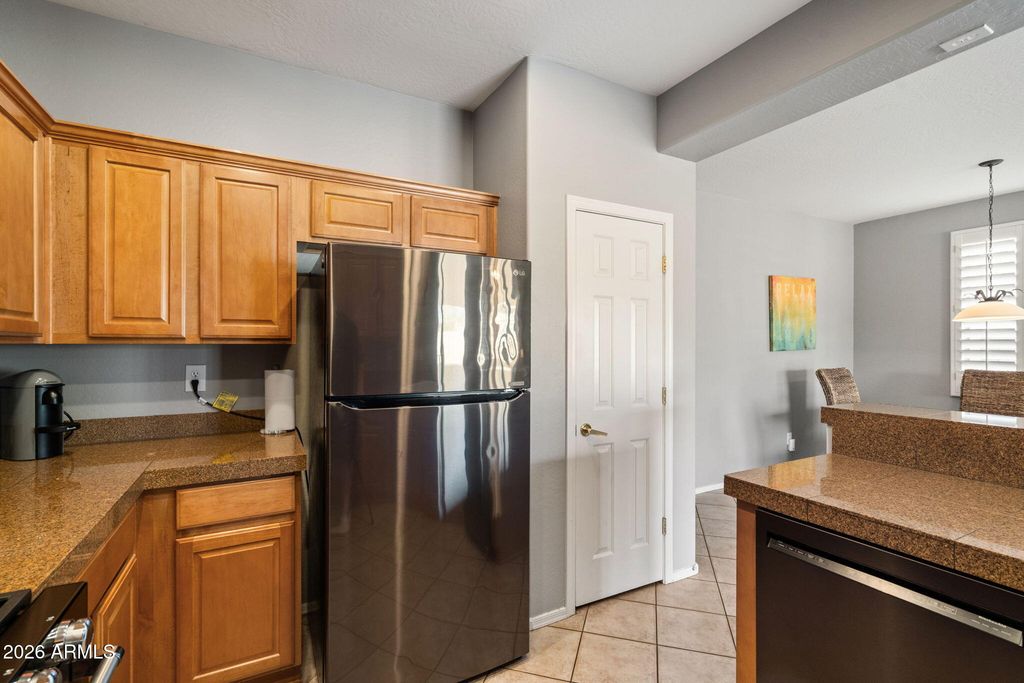 Image 12 of property listing at 1608 W KURALT Drive, Anthem, AZ 85086