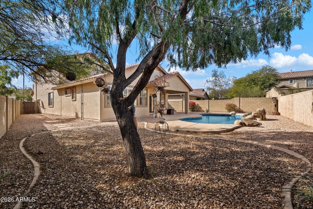Image 25 of property listing at 1608 W KURALT Drive, Anthem, AZ 85086