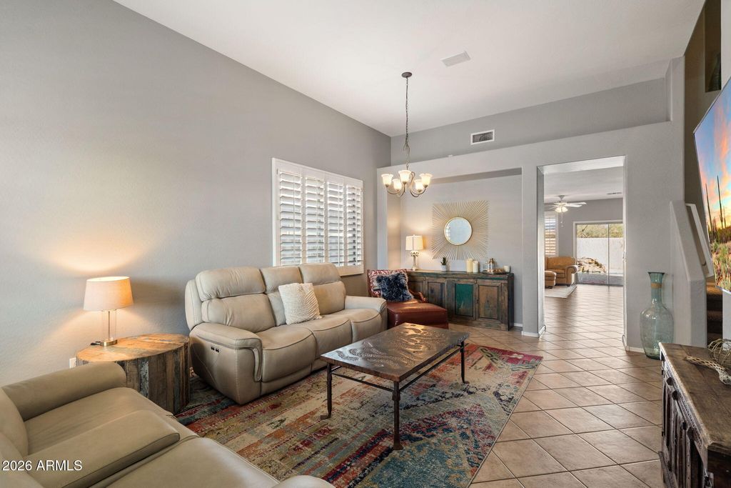 Image 8 of property listing at 1608 W KURALT Drive, Anthem, AZ 85086