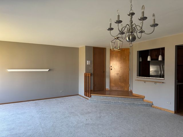 1871 Fox Run Drive A, Elk Grove Village, IL 60007