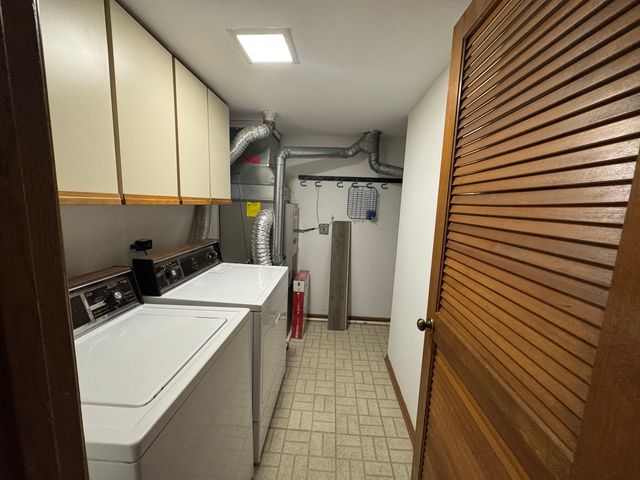 1871 Fox Run Drive A, Elk Grove Village, IL 60007