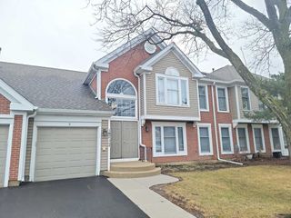 1871 Fox Run Drive A, Elk Grove Village, IL 60007