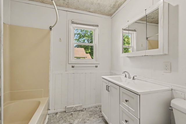 626 Gladys Street, Michigan City, IN 46360
