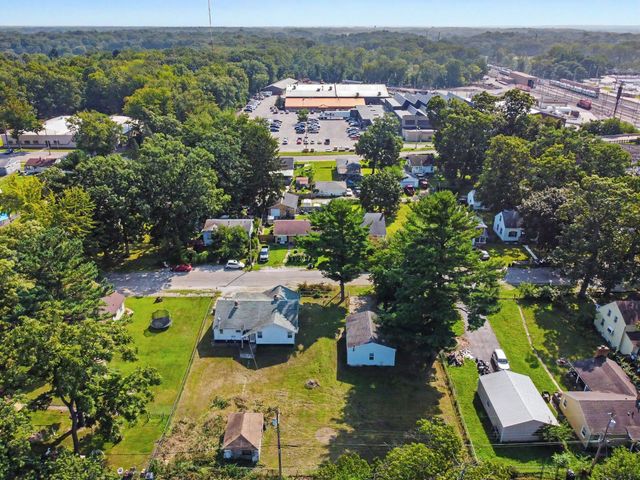626 Gladys Street, Michigan City, IN 46360