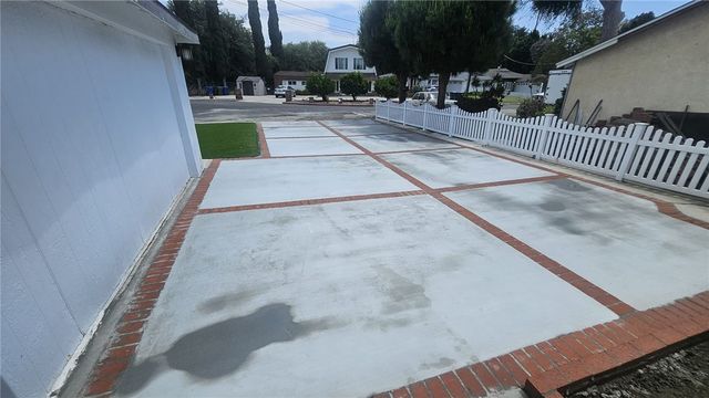 5651 Radford Avenue, Valley Village, CA 91607