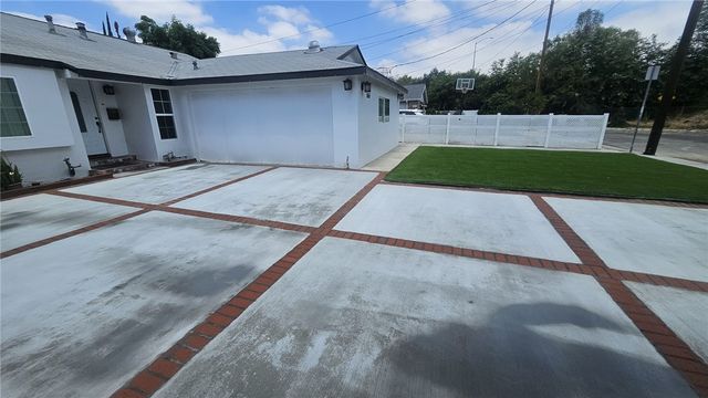 5651 Radford Avenue, Valley Village, CA 91607
