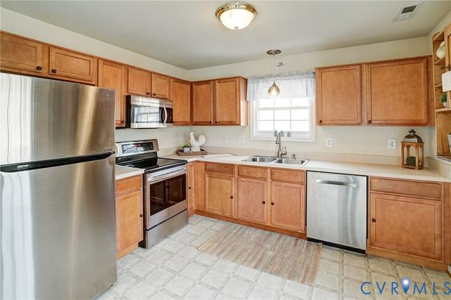 112 St Charles Pl, Aylett, VA 23009