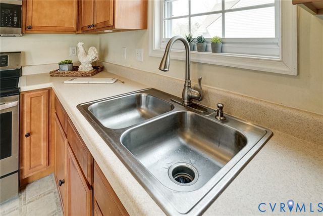 112 St Charles Pl, Aylett, VA 23009