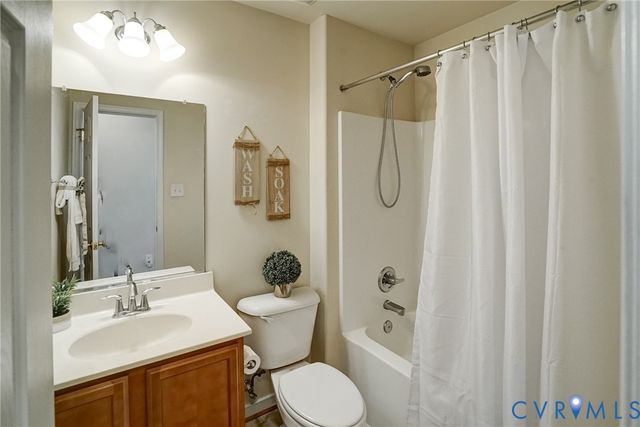 112 St Charles Pl, Aylett, VA 23009