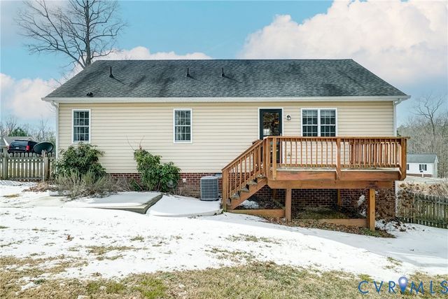 112 St Charles Pl, Aylett, VA 23009