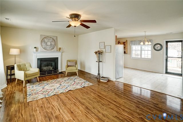 112 St Charles Pl, Aylett, VA 23009