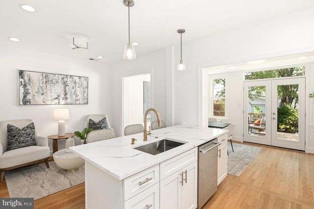 3533 R ST NW, Washington, DC 20007