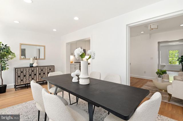 3533 R ST NW, Washington, DC 20007