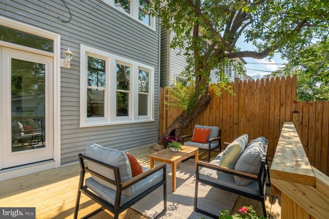 3533 R ST NW, Washington, DC 20007