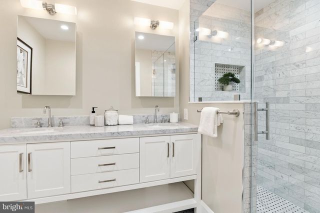 3533 R ST NW, Washington, DC 20007