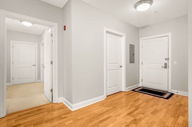 4 Harvest Dr 213, North Andover, MA 01845